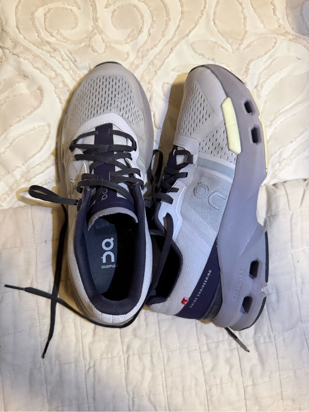 On Women’s Lavender & Light Green Cloudpulse Athletic Shoes